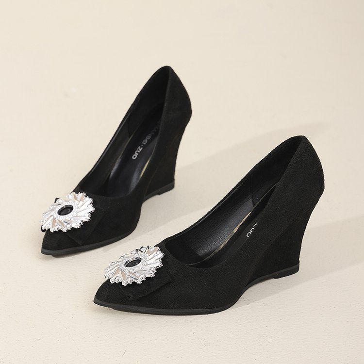2026 New French Style Pointed Toe Pumps Women's Black Heels With Rhinestone Square Buckle, Slim Heel, Elegant Versatile Slip-On Shoes